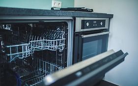 Wunderschoene Neue 3,5 Zimmerwohnung Naehe Kassel Bis 4 Erwachsene 3 Kinder