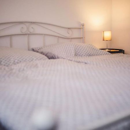 Wunderschoene Neue 3,5 Zimmerwohnung Naehe Kassel Bis 4 Erwachsene 3 Kinder Fuldatal Buitenkant foto