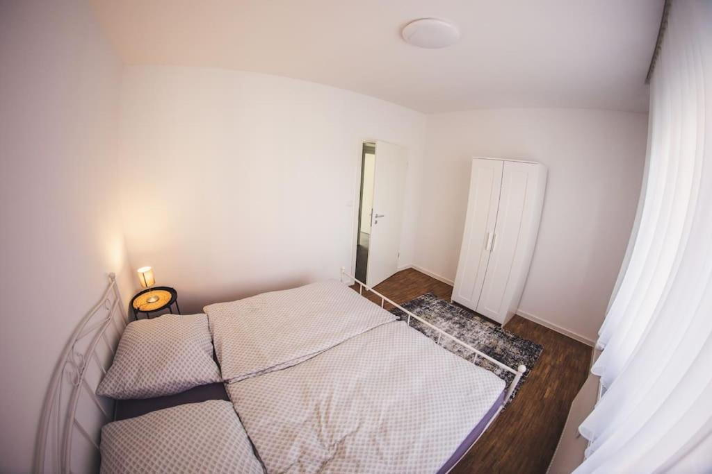 Wunderschoene Neue 3,5 Zimmerwohnung Naehe Kassel Bis 4 Erwachsene 3 Kinder Fuldatal Buitenkant foto