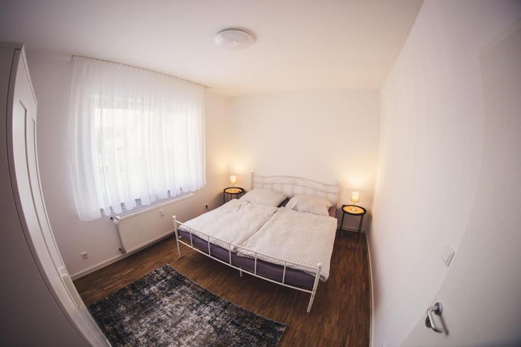 Wunderschoene Neue 3,5 Zimmerwohnung Naehe Kassel Bis 4 Erwachsene 3 Kinder Fuldatal Buitenkant foto